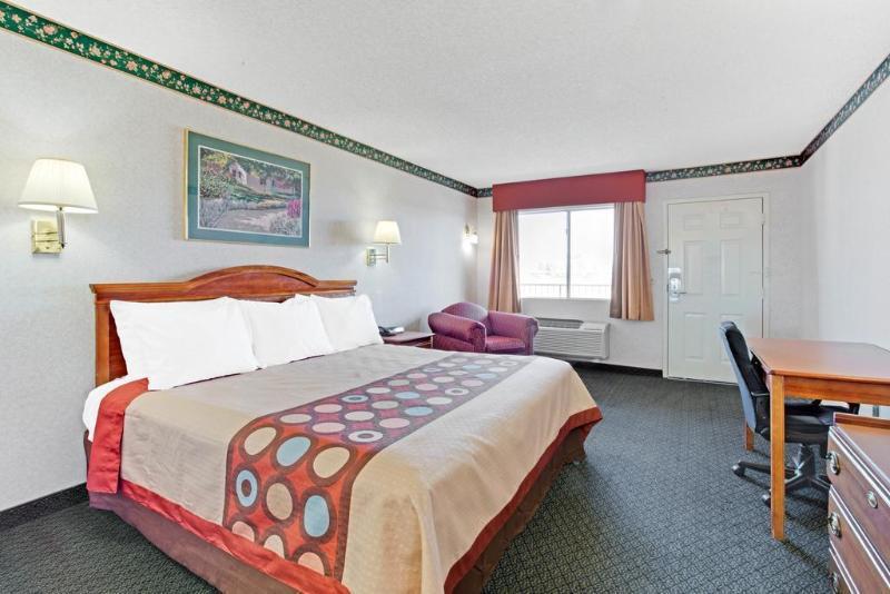 Super 8 By Wyndham Downtown Conv Center Tucson